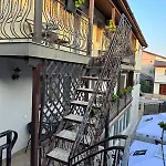 Casa George 招待所 科斯蒂内什蒂